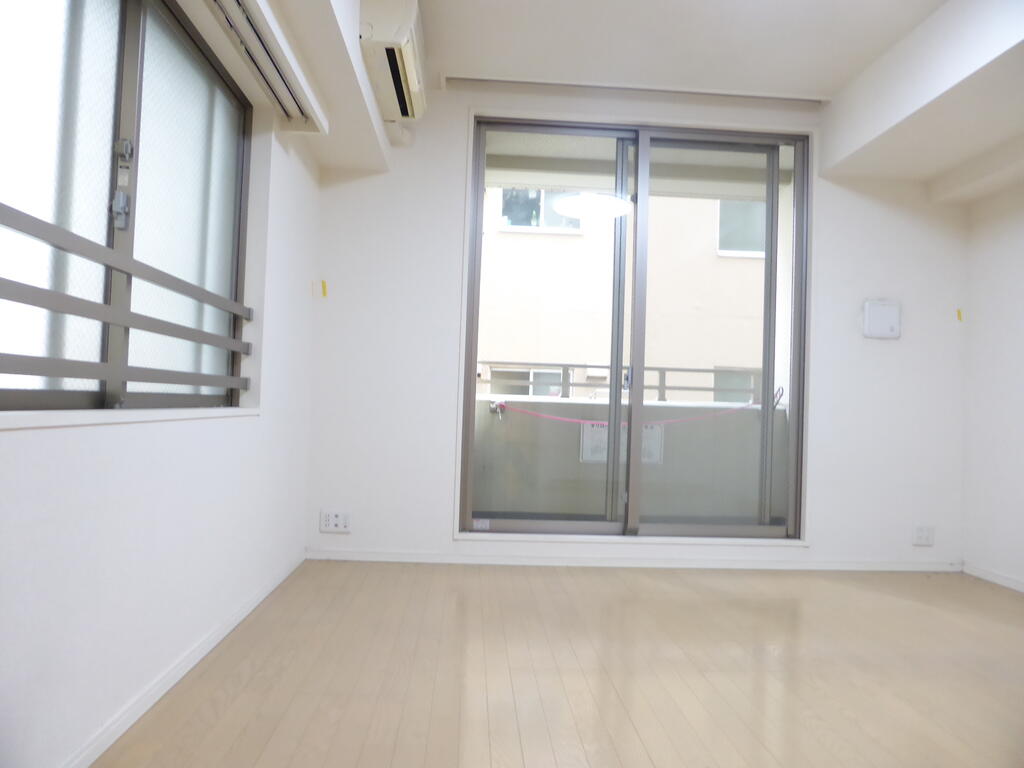 居室・リビング　内観