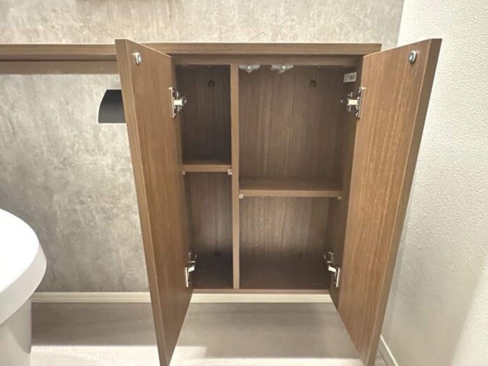 トイレ　トイレ収納