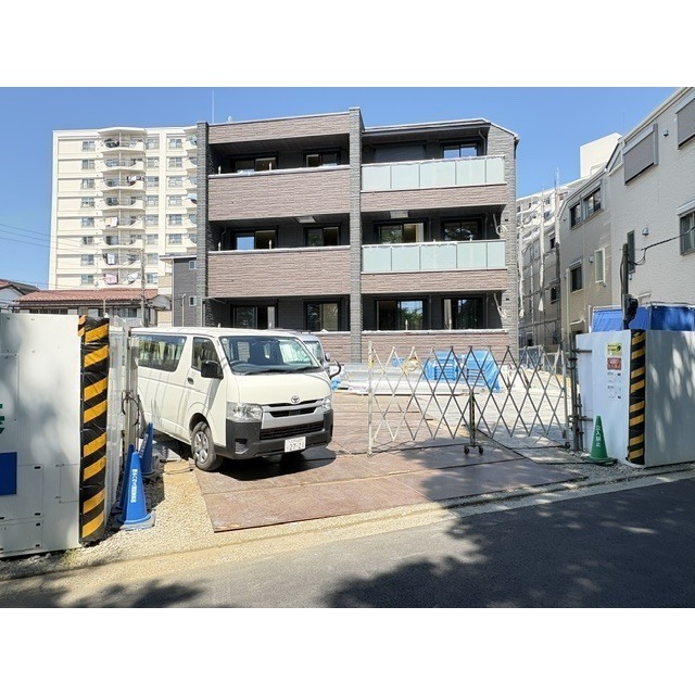建物外観　※建築中