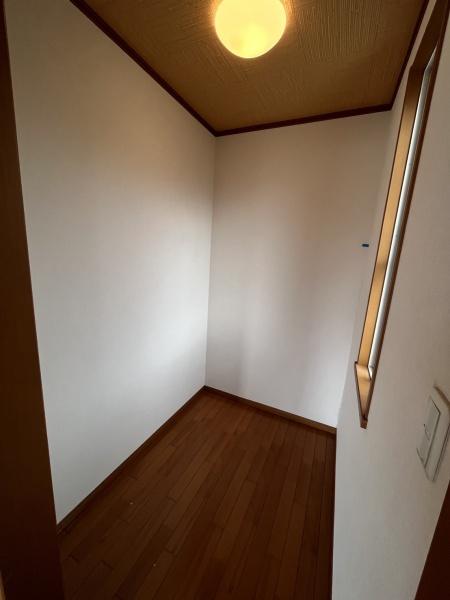 収納　ウォークインクローゼットです