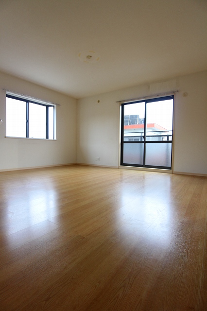 居室・リビング　リビング　※別号室参考写真