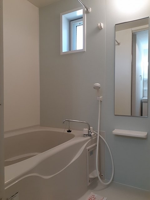 バス・シャワールーム　追い炊き機能付きです。