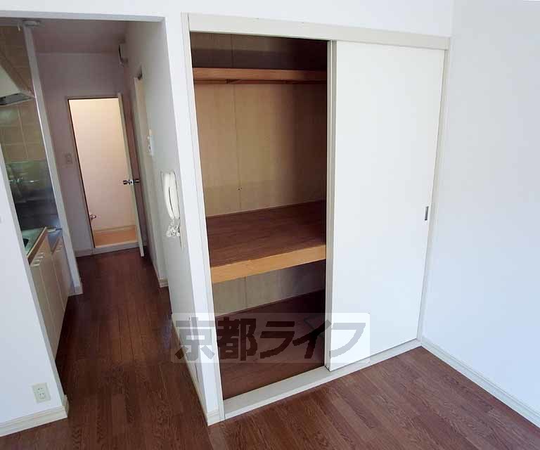 収納　奥行きの有る収納でたっぷりサイズ