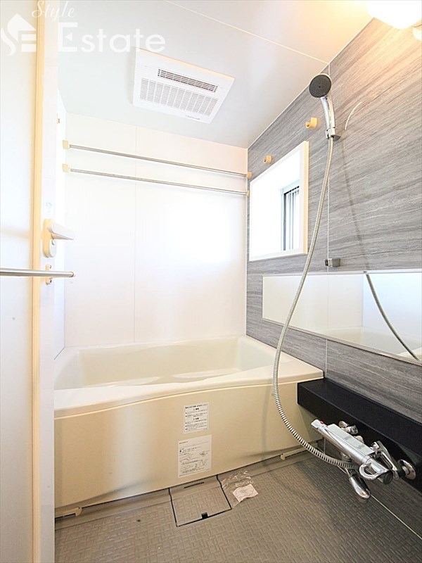 バス・シャワールーム　バスルーム