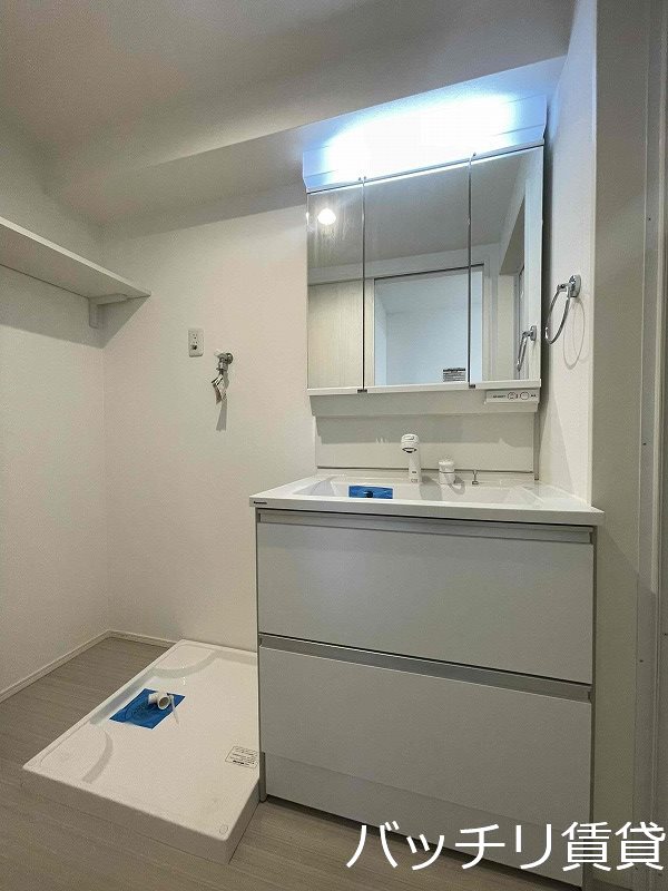 洗面設備　同型タイプの為、現状を優先致します。