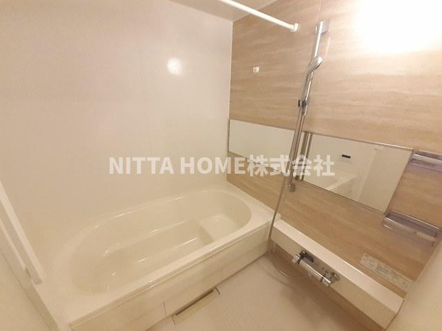 バス・シャワールーム　1坪の浴室は広いですよー（＾ｖ＾）