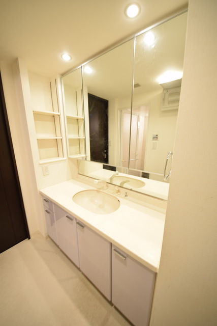 洗面設備　～今日も朝から快適ですっ～別号室参考写真～