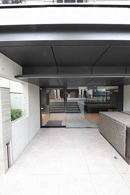 エントランス　エントランス