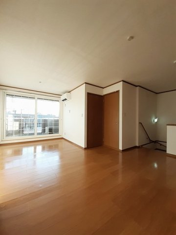 居室・リビング　使いやすい居間です