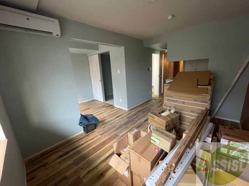 居室・リビング　広くてキレイなお部屋が広がっていて、充実した生活が送れそう。