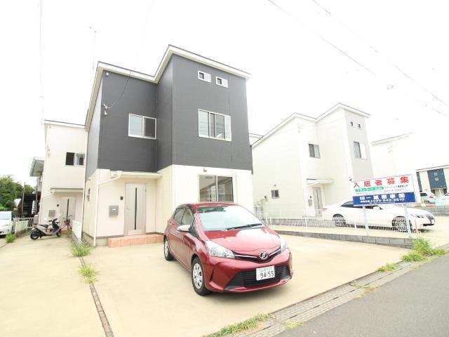 建物外観　シンプルなデザインがオシャレな戸建★