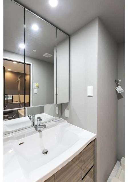 洗面設備　身支度に便利な洗面台♪