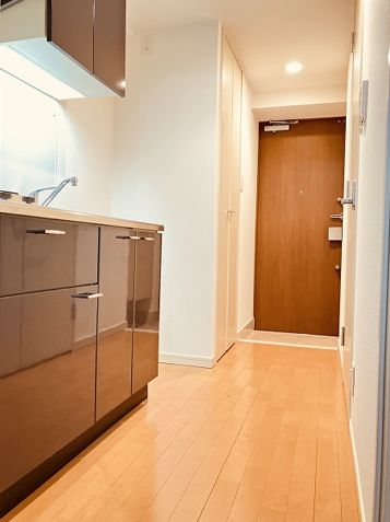 玄関　弊社は都内全域の物件をご紹介可能です！