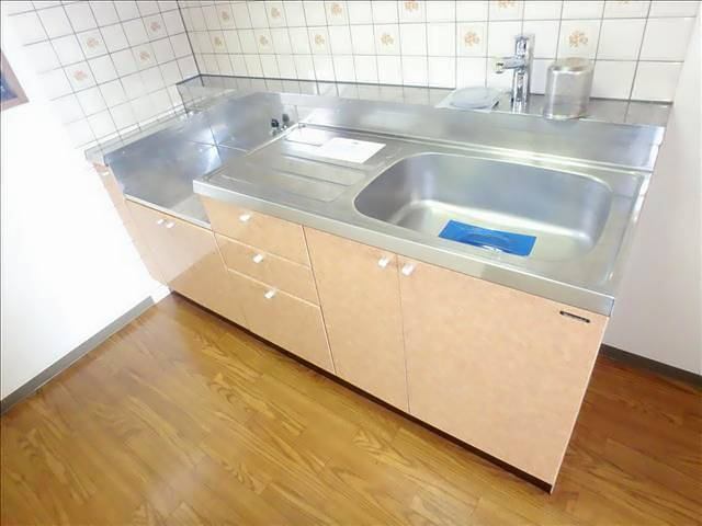 キッチン　別の部屋の写真です