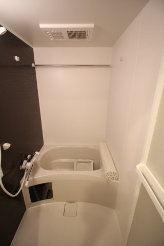 バス・シャワールーム　コンプレイス駒込　北区中里1