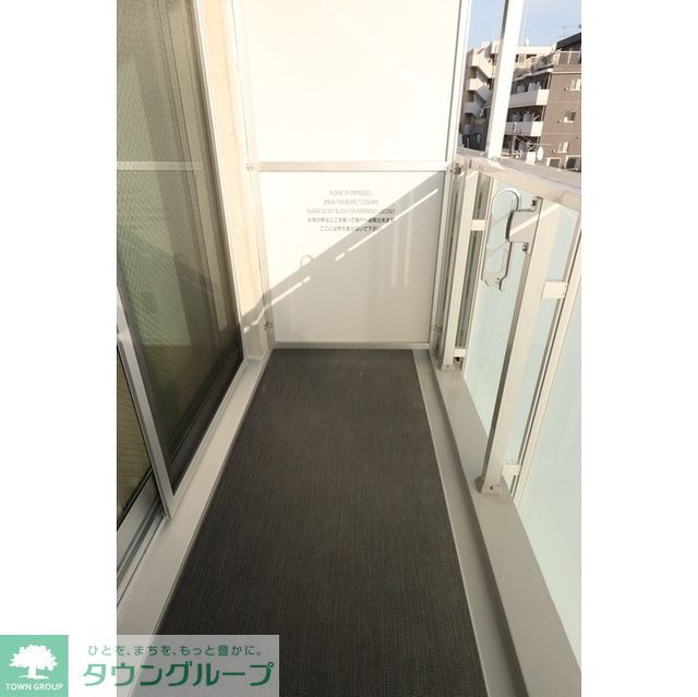 バルコニー　※同タイプ　401号室の写真となります