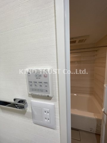 バス・シャワールーム　浴室乾燥機完備です