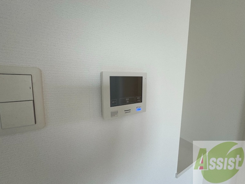 セキュリティ　ＴＶモニター付インターホンです。来客者の顔が見えるので安心！