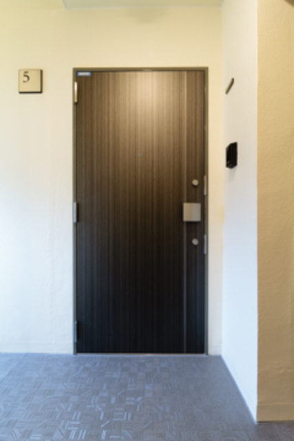 玄関　※写真は同タイプ住戸です。
