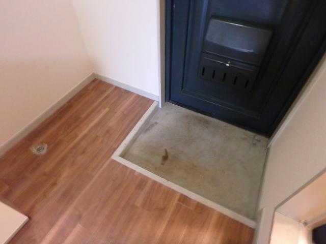 玄関　玄関　202