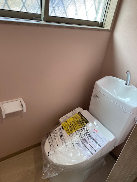 毛呂山貸家Bのトイレ写真