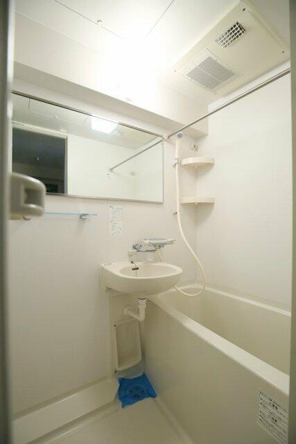 バス・シャワールーム　?