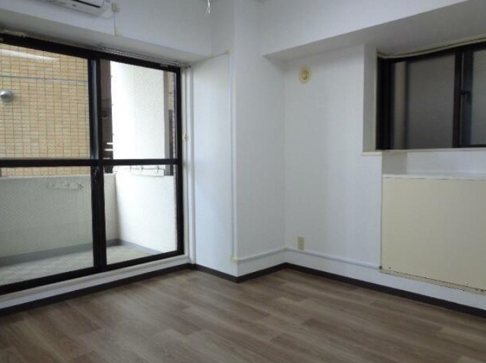 居室・リビング　写真は別号室のものです