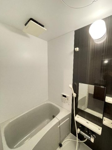 バス・シャワールーム　お風呂で日々の疲れを落としましょう