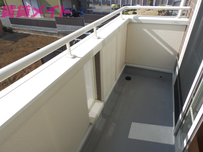 バルコニー　同物件別室画像