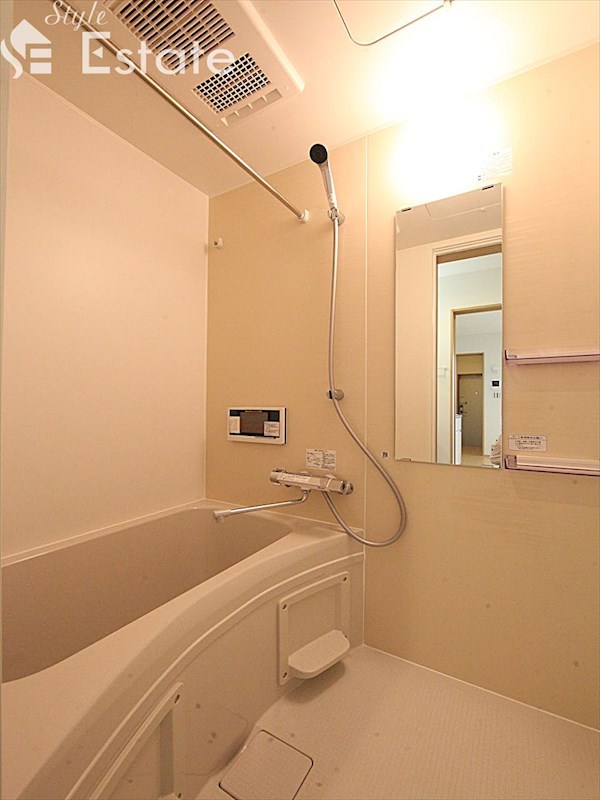 バス・シャワールーム　バスルーム