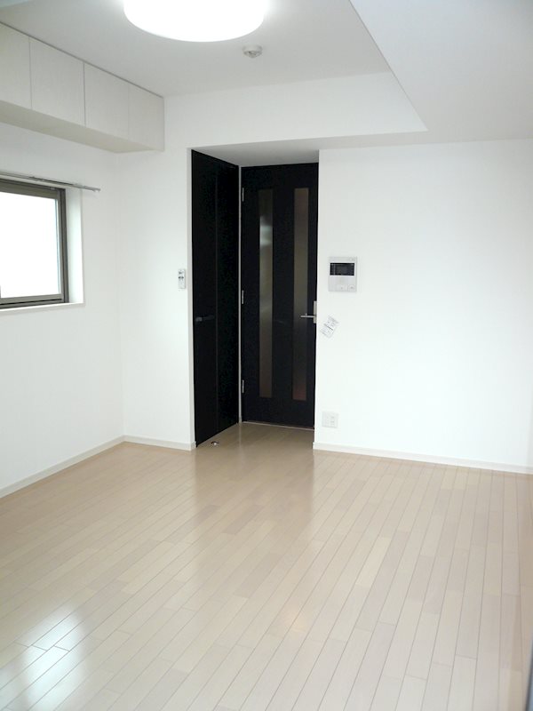 居室・リビング　室内写真は同タイプ別号室です