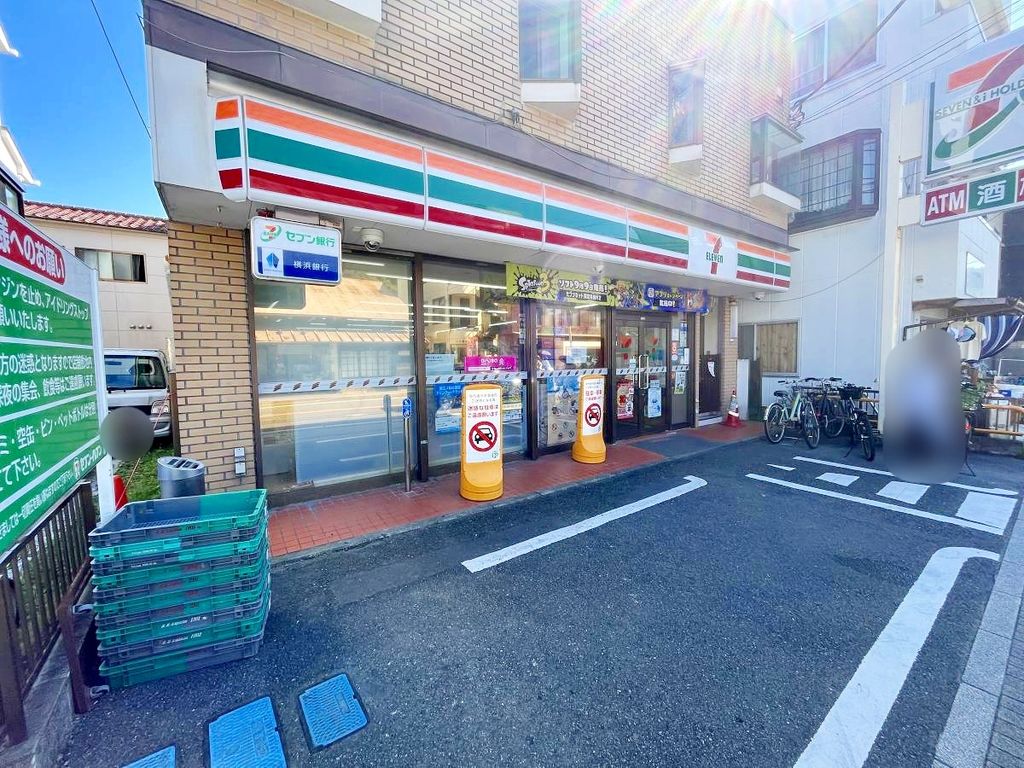 コンビニ　セブンイレブン鎌倉観音前店（コンビニ）まで240m