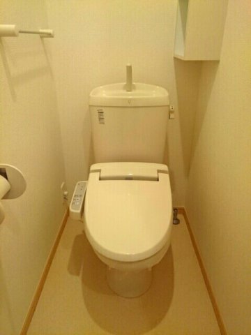 トイレ　トイレもきれいです