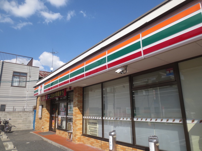 コンビニ　セブンイレブン（コンビニ）まで120m