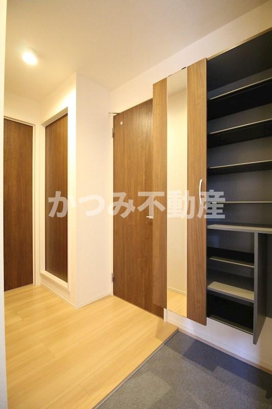 玄関　他号室参考写真