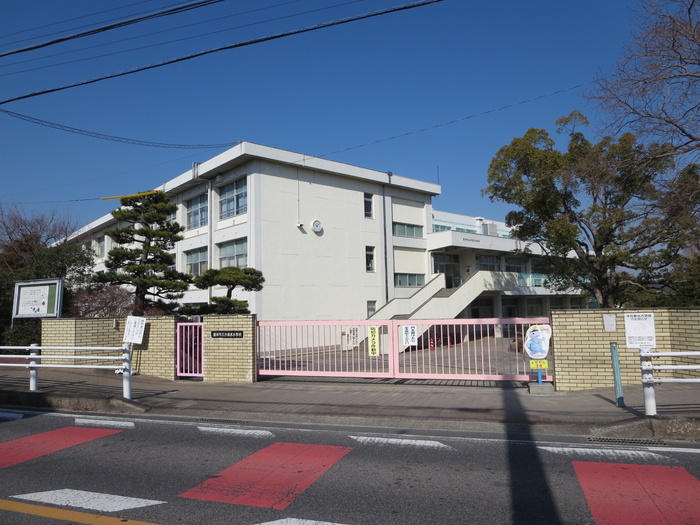 小学校　小清水小学校（小学校）まで750m