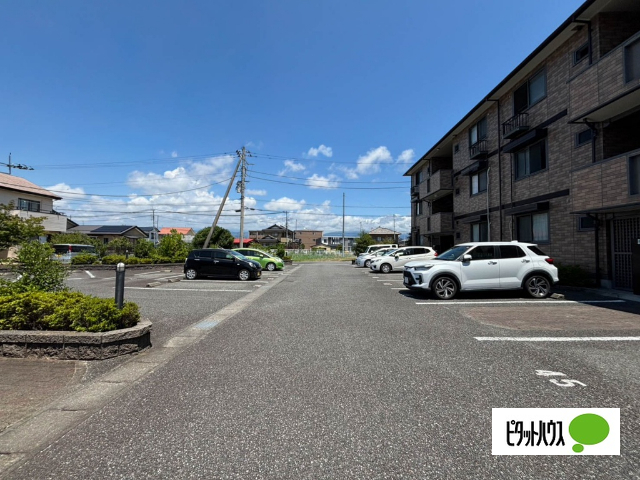 駐車場　外観