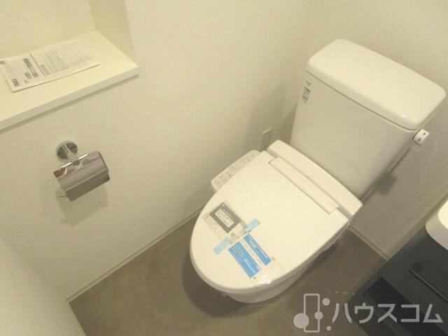 トイレ　冬場も安心の温水洗浄便座！
