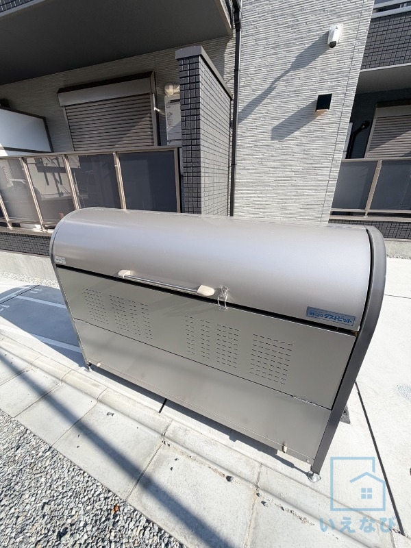 ロビー　ゴミ置き場
