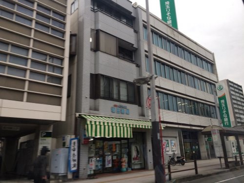 銀行　埼玉りそな銀行熊谷支店（銀行）まで443m