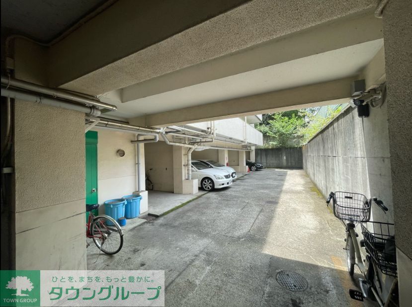 駐車場　駐車場