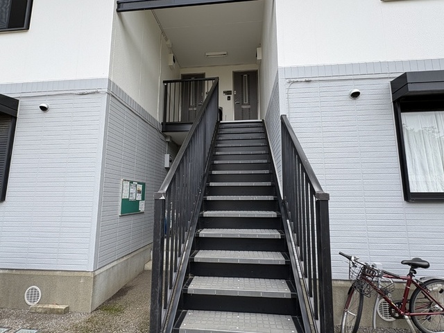 エントランス　階段