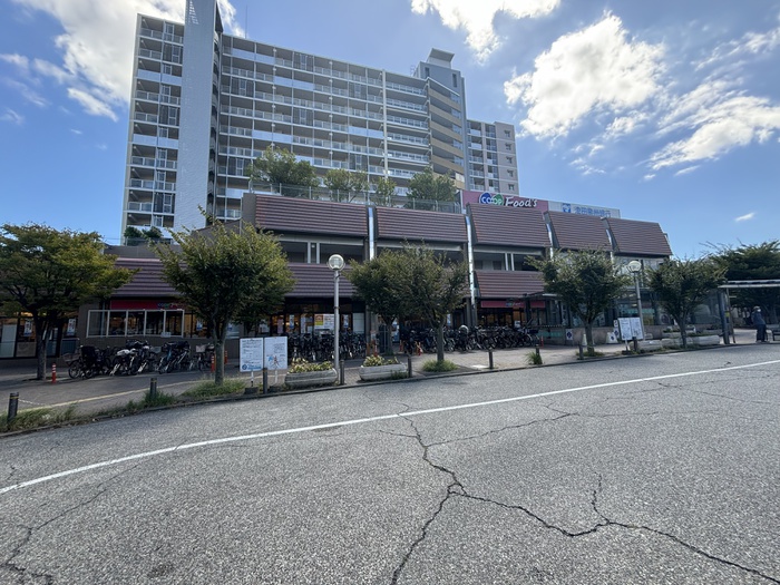 スーパー　コープ（スーパー）まで555m