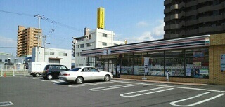 コンビニ　セブンイレブン木太町店さん（コンビニ）まで380m