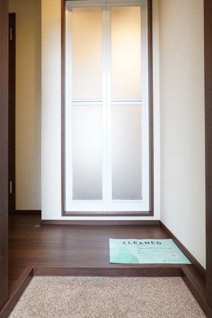 玄関　お部屋探しはタウンハウジングへ♪