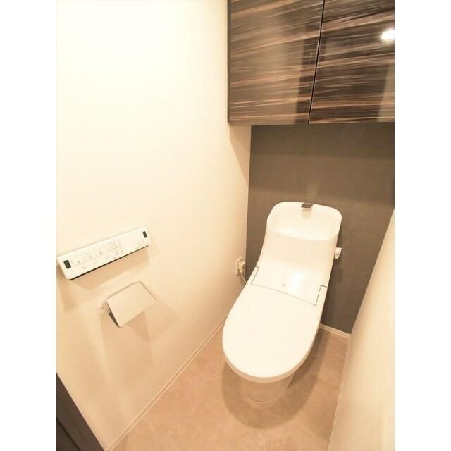 トイレ　※別部屋の参考写真です。