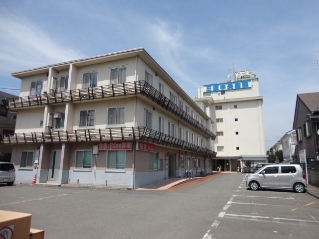 病院　中央病院（病院）まで855m