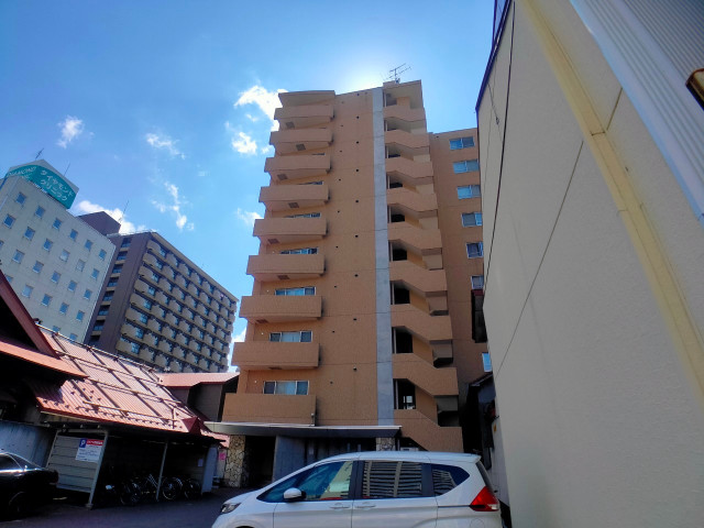 建物外観　札幌市中央区南五条東「ルピナス」
