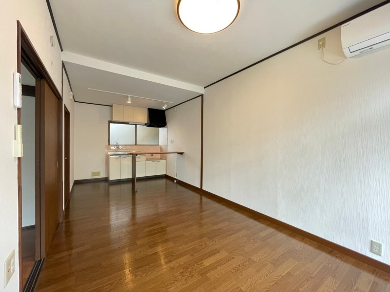 居室・リビング　※別部屋参考写真