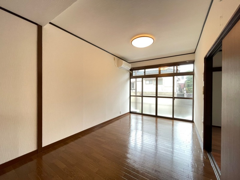 居室・リビング　※別部屋参考写真